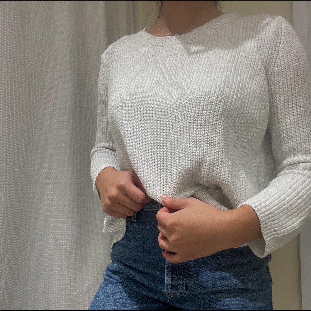 white knitted sweater